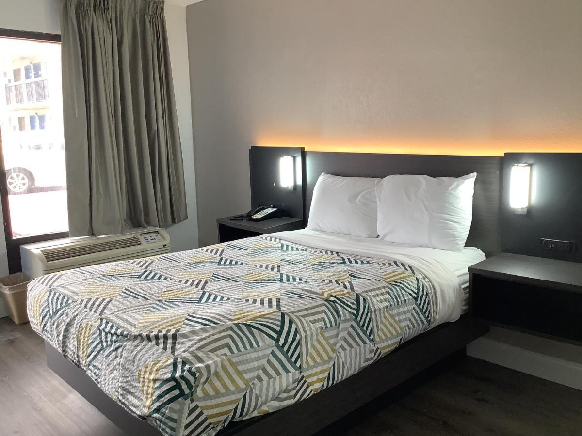 Double Room - Non-Smoking