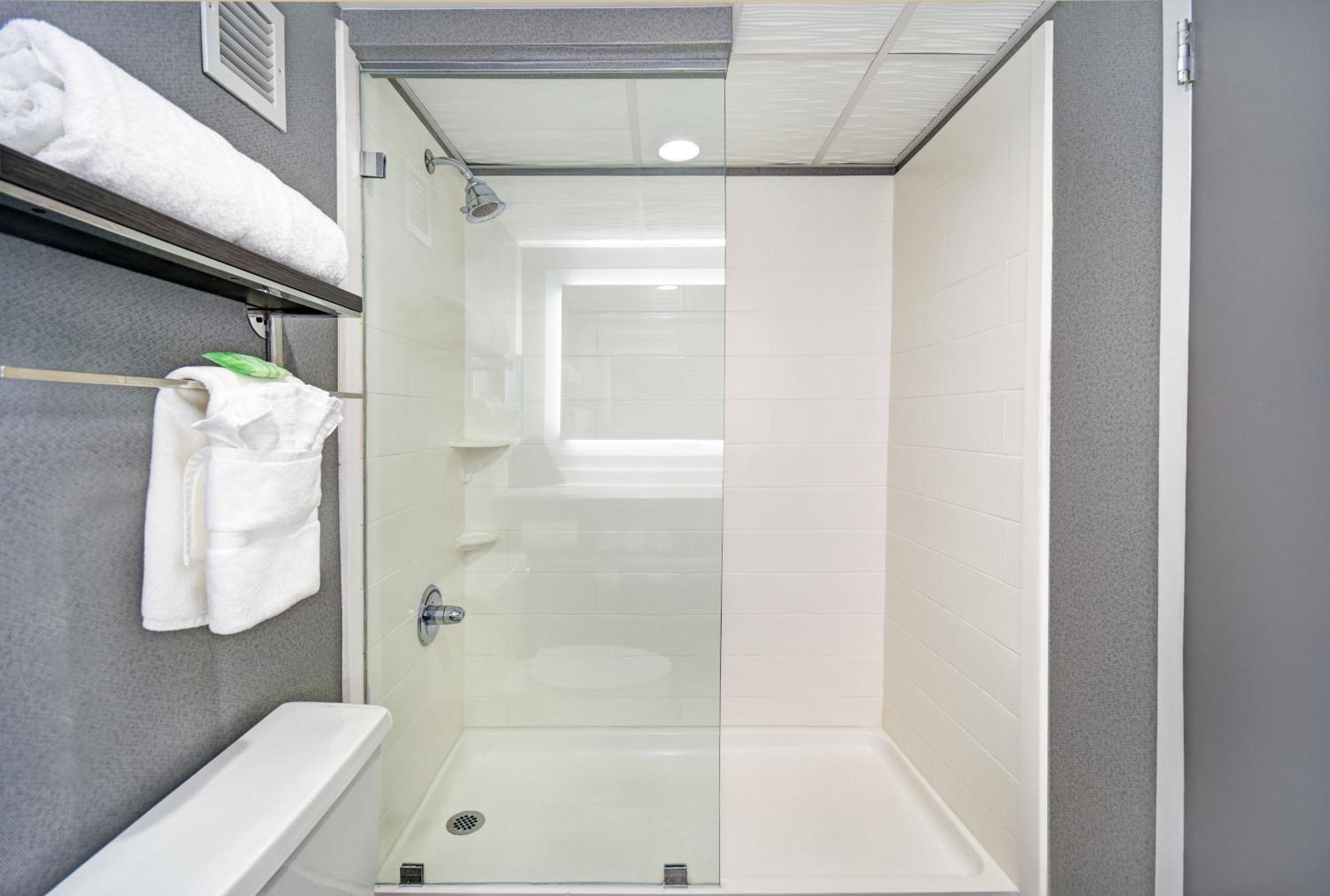 Premium King Room,1434526228:JPEG