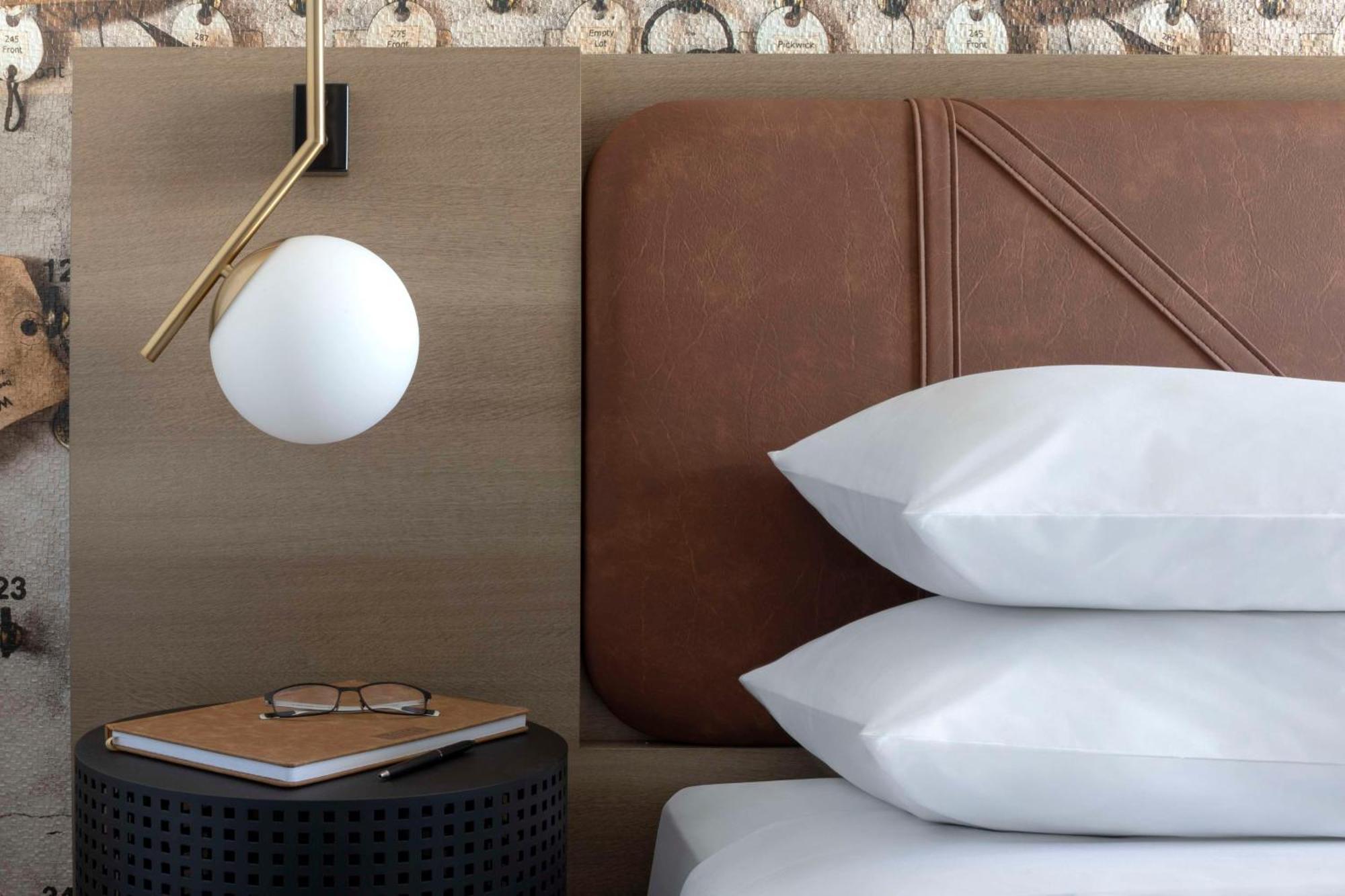 Zimmer mit 2 Queensize-Betten