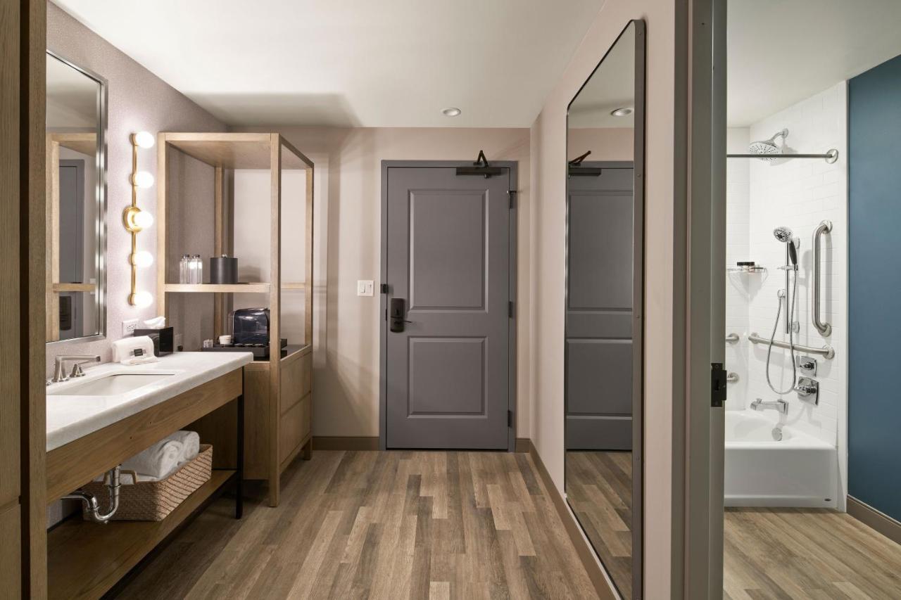 Standard Guest Room 2 Queen Bed