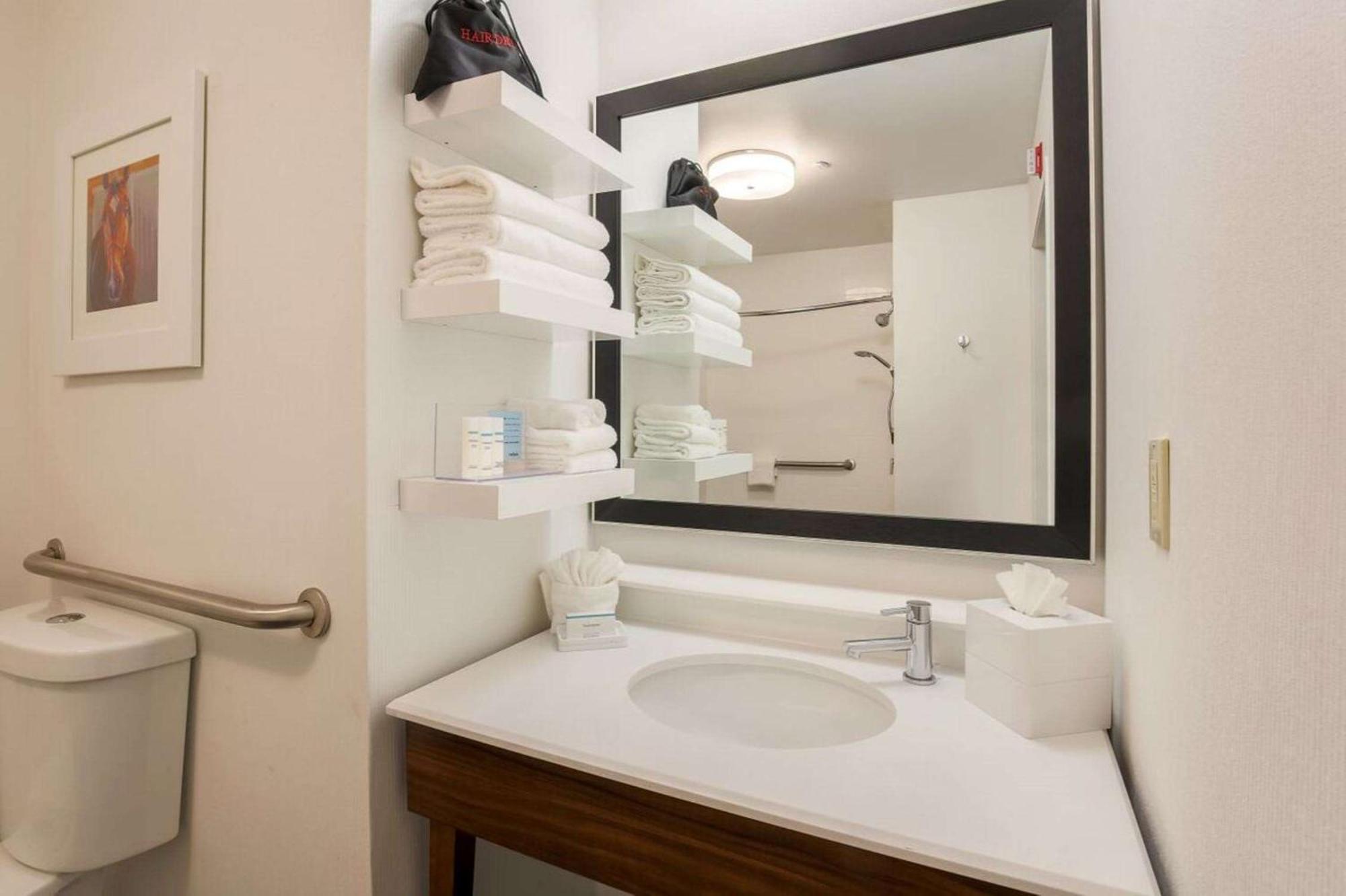 King Room - Mobility Access/Non-Smoking