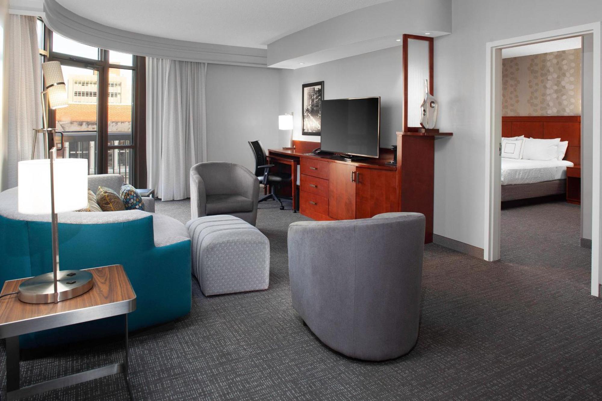 One-Bedroom King Suite Transfer Shower Sofa Bed Mobility Access or Hearing Accessible