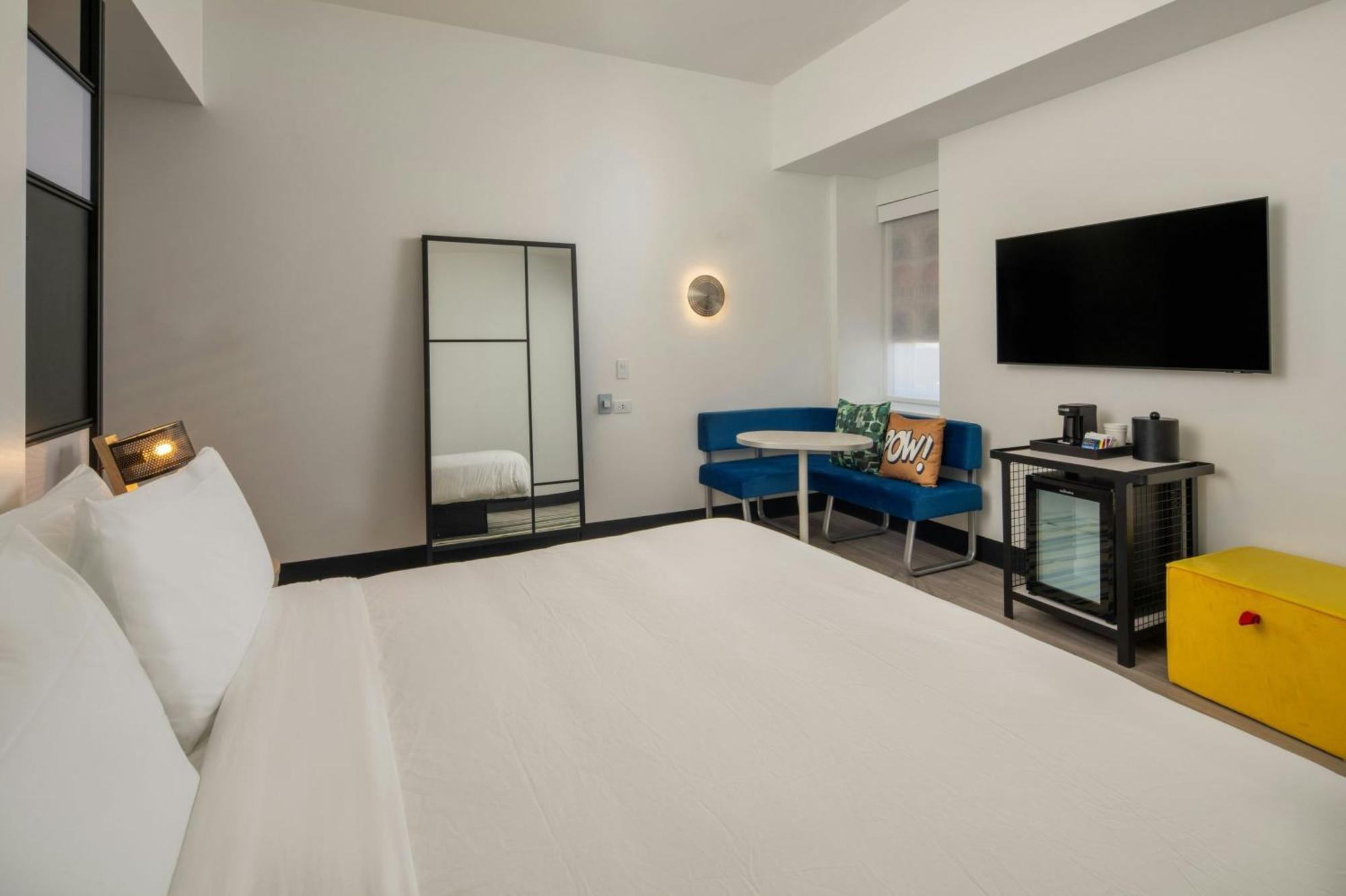 King Room - Mobility and Hearing Accessible with Roll-in Shower