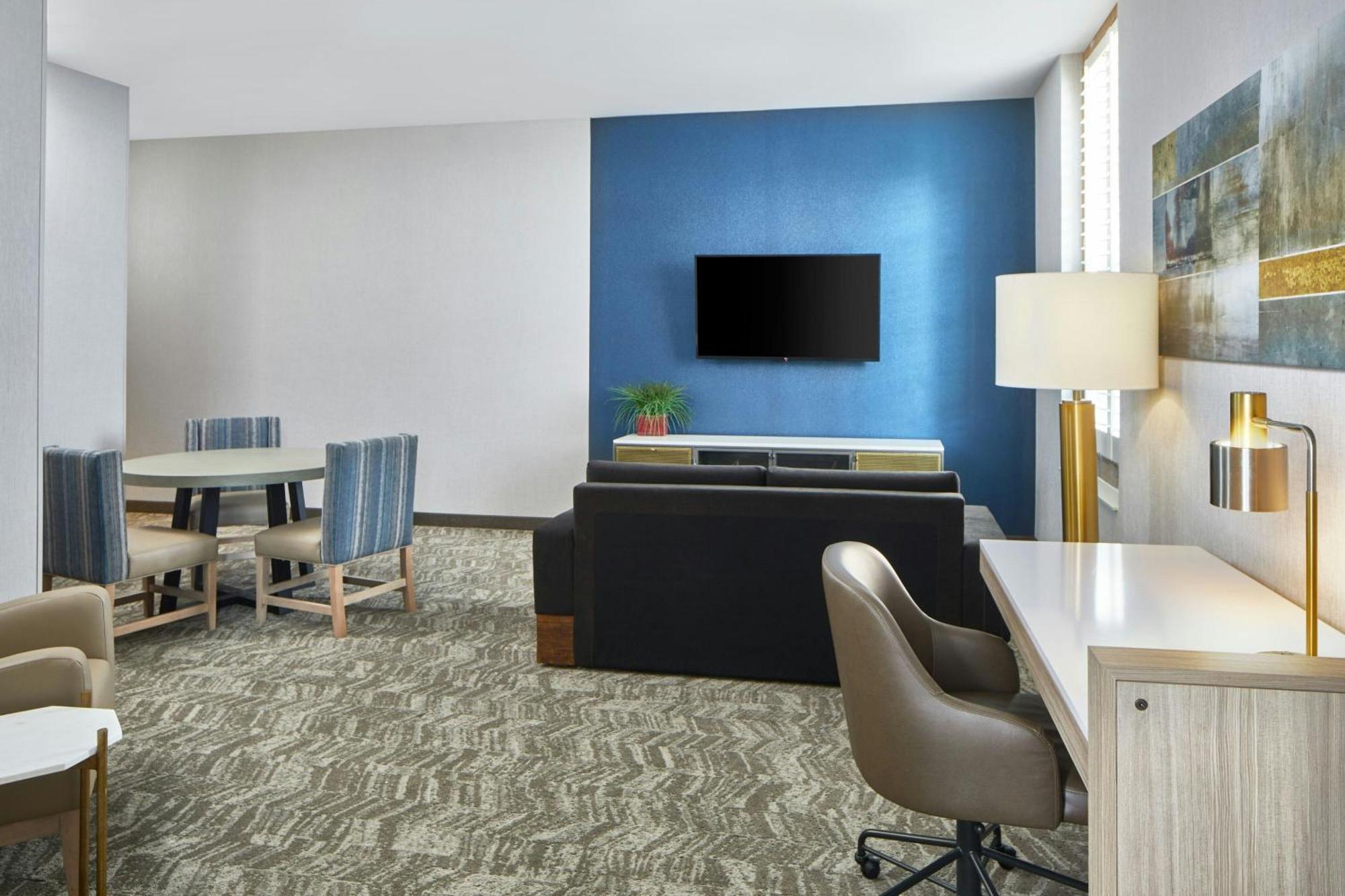 Larger One-Bedroom King Suite with Trundle Sofa