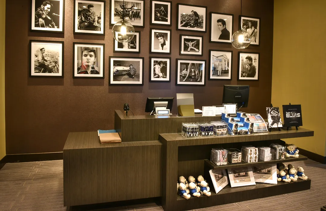 The Guest House At Graceland-1
