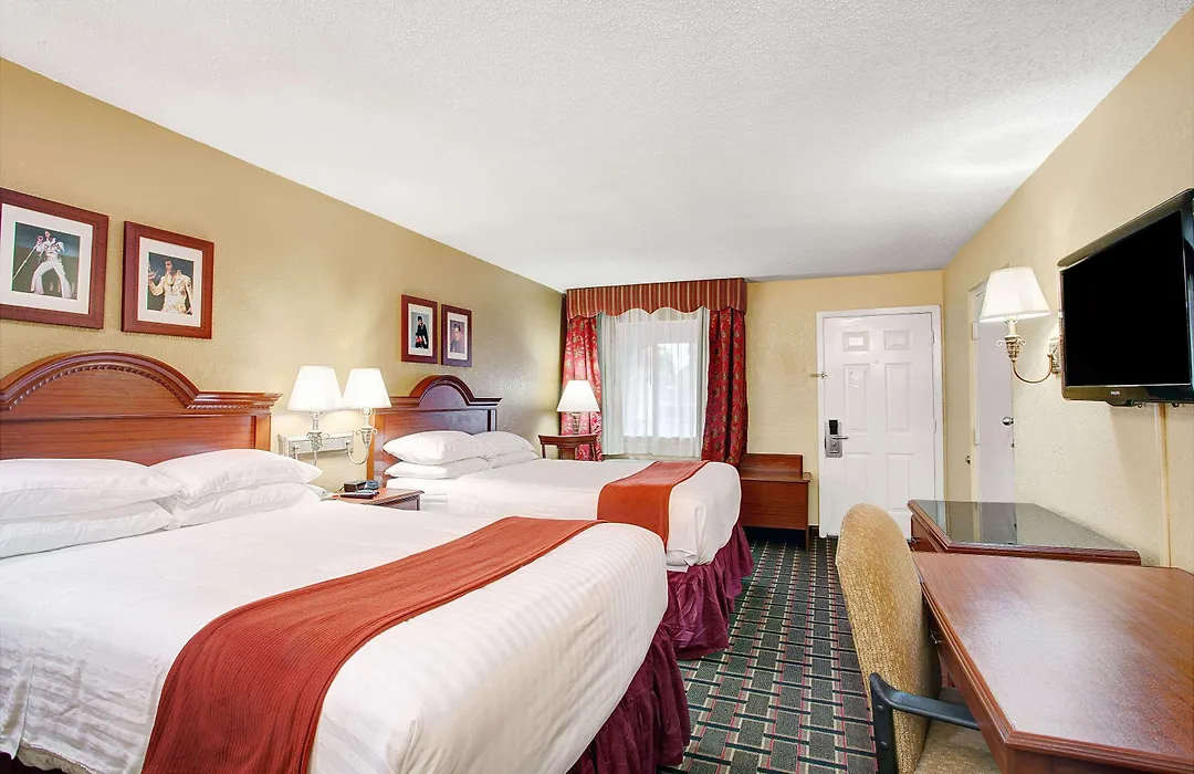 Days Inn By Wyndham Memphis At Graceland-1