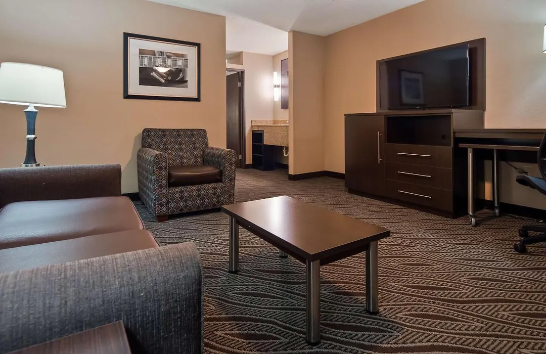 Best Western Plus Galleria Inn&Suites-1