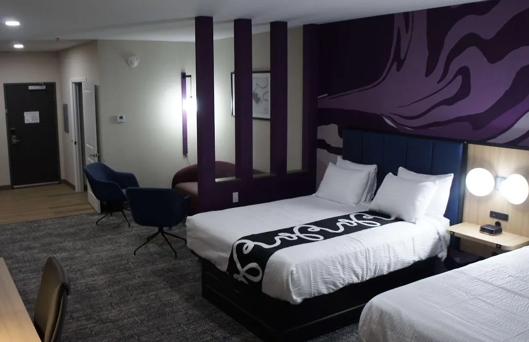 La Quinta Inn & Suites By Wyndham Memphis East-1