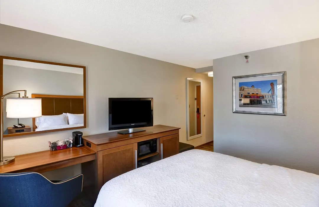 Hampton Inn Memphis-Poplar-1