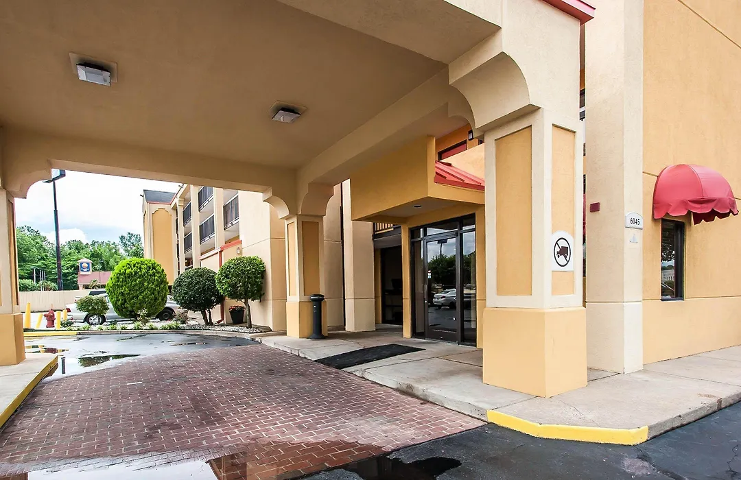 Econo Lodge Inn & Suites Memphis East-1