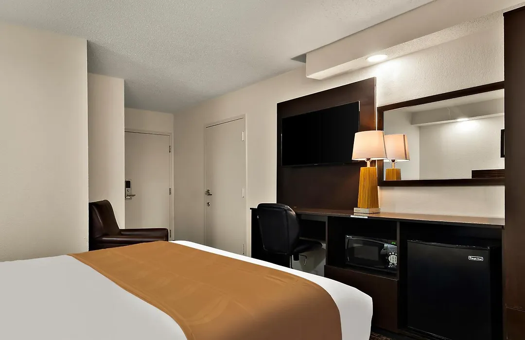The Point Hotel-1