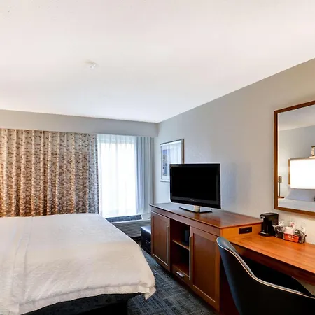 Hampton Inn Memphis-Poplar-3
