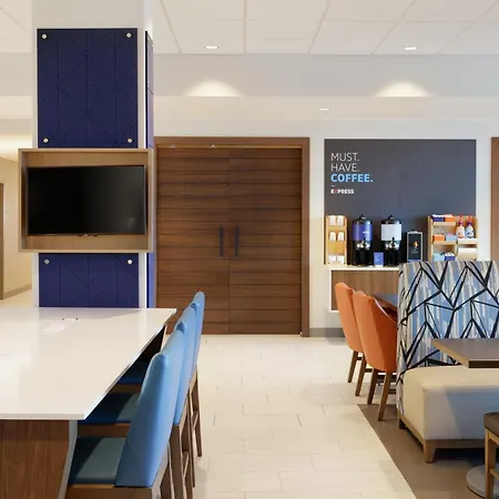 Holiday Inn Express & Suites Memphis East By Ihg-3