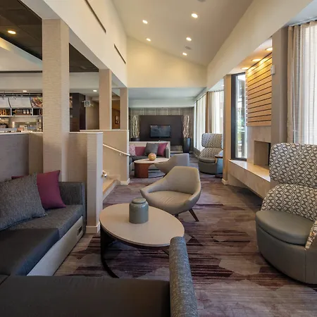 Courtyard By Marriott Memphis East/Park Avenue-3