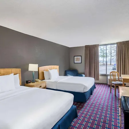 Travelodge By Wyndham Memphis Airport/Graceland-3