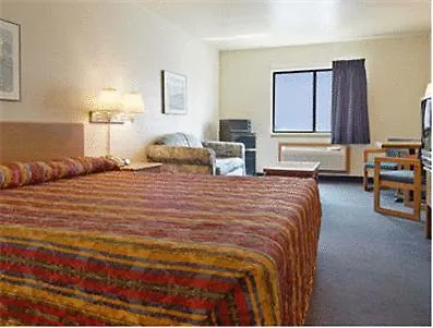 Knights Inn Memphis At Macon Cove-2