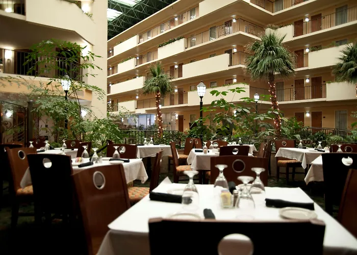 Embassy Suites By Hilton Memphis East Germantown Area