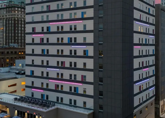 Aloft Memphis Downtown Hotel