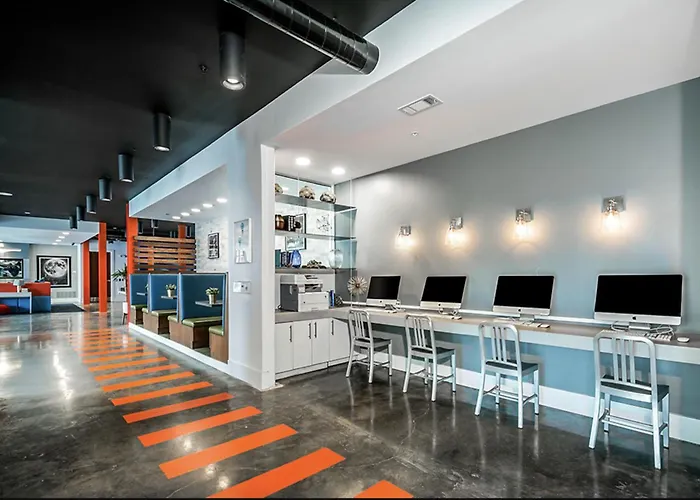 East Memphis University District Apartments By Barsala