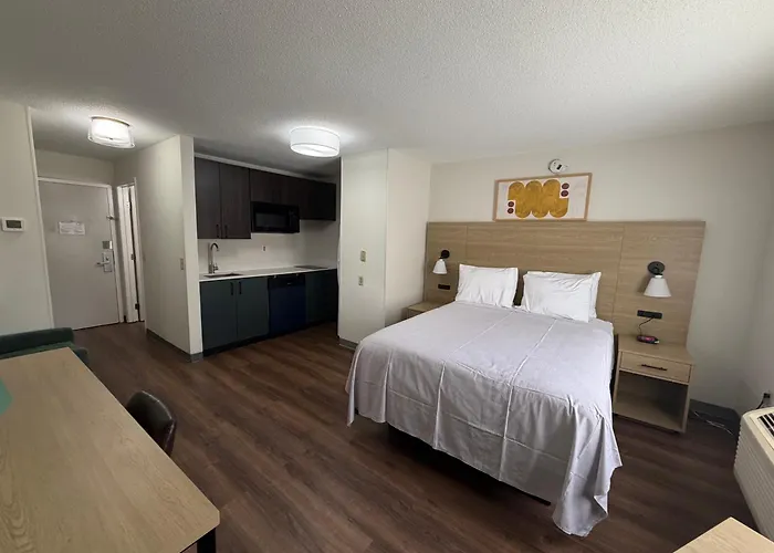 Sonesta Simply Suites Memphis